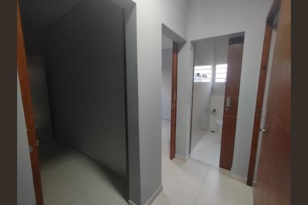Casa para alugar com 358m², 4 quartos e 1 vaga Casa para alugar com 358m², 4 quartos e 1 vagaCorredor