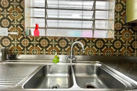 Casa à venda com 120m², 3 quartos e 2 vagas Casa à venda com 120m², 3 quartos e 2 vagasCozinha