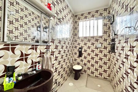 Casa à venda com 120m², 3 quartos e 2 vagas Casa à venda com 120m², 3 quartos e 2 vagasBanheiro