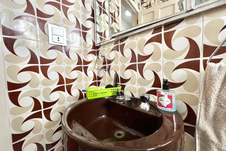 Casa à venda com 120m², 3 quartos e 2 vagas Casa à venda com 120m², 3 quartos e 2 vagasBanheiro