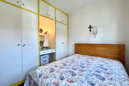 Casa à venda com 120m², 3 quartos e 2 vagas Casa à venda com 120m², 3 quartos e 2 vagasQuarto 1