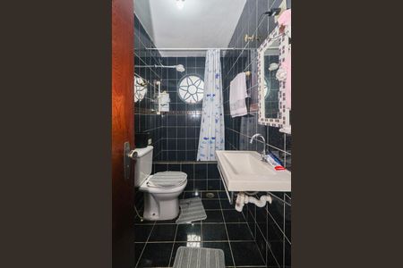 Casa à venda com 150m², 3 quartos e 2 vagasBanheiro