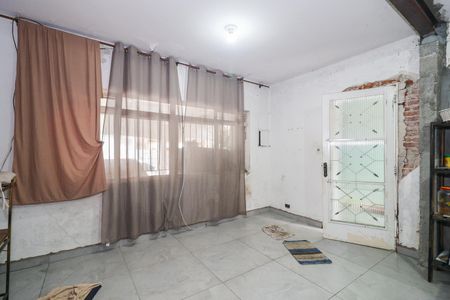 Casa à venda com 150m², 3 quartos e 2 vagasSala