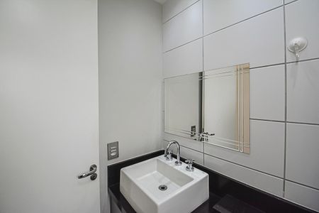 Apartamento à venda com 41m², 2 quartos e 1 vaga Apartamento à venda com 41m², 2 quartos e 1 vagaBanheiro