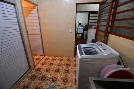 Casa à venda com 290m², 5 quartos e 4 vagasÁrea de Serviço