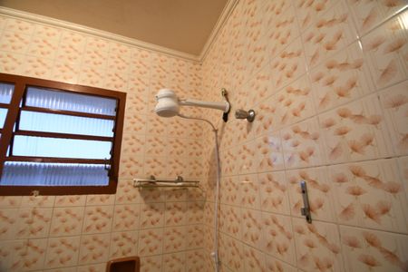 Casa à venda com 290m², 5 quartos e 4 vagasBanheiro da Suíte 2