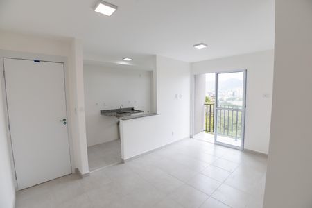 Sala de apartamento para alugar com 2 quartos, 52m² em Campo Grande, Rio de Janeiro