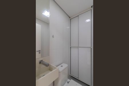 Apartamento à venda com 328m², 2 quartos e 5 vagasBanheiro de Serviço 