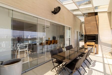 Apartamento à venda com 328m², 2 quartos e 5 vagasCobertura 