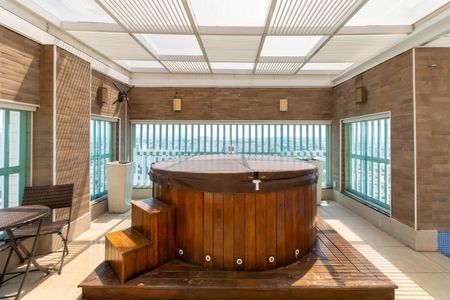 Apartamento à venda com 328m², 2 quartos e 5 vagasCobertura 