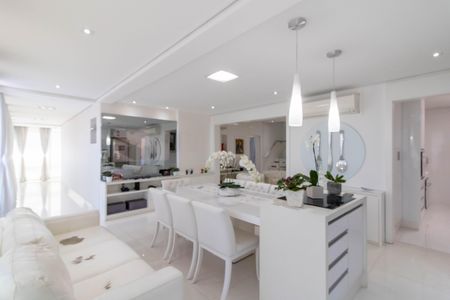 Apartamento à venda com 328m², 2 quartos e 5 vagasVaranda