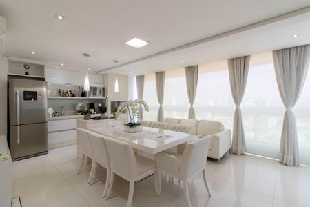 Apartamento à venda com 328m², 2 quartos e 5 vagasVaranda