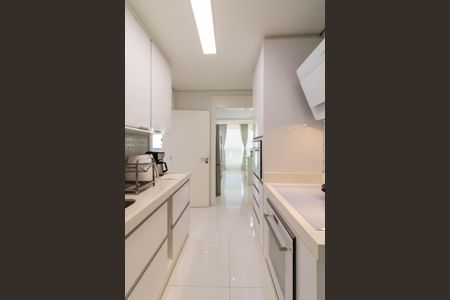Apartamento à venda com 328m², 2 quartos e 5 vagasCozinha