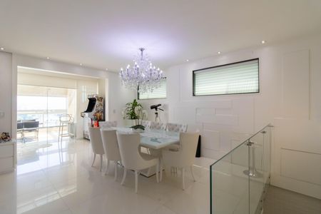 Apartamento à venda com 328m², 2 quartos e 5 vagasCobertura 