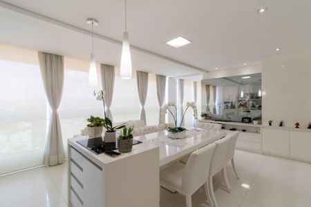 Apartamento à venda com 328m², 2 quartos e 5 vagasVaranda