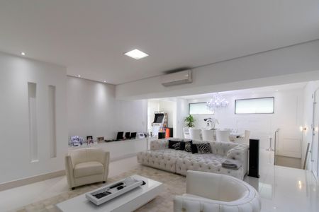 Apartamento à venda com 328m², 2 quartos e 5 vagasCobertura 