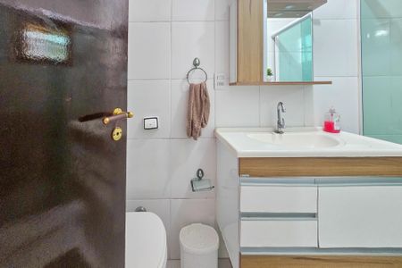 Casa de condomínio para alugar com 67m², 2 quartos e 1 vaga Casa de condomínio para alugar com 67m², 2 quartos e 1 vagaBanheiro Social