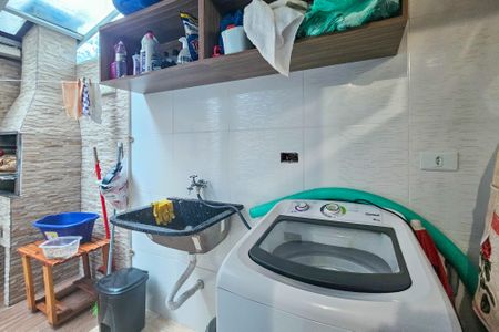 Casa de condomínio para alugar com 67m², 2 quartos e 1 vaga Casa de condomínio para alugar com 67m², 2 quartos e 1 vagaÁrea de serviço