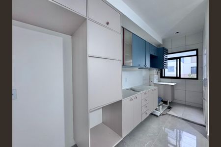 Apartamento à venda com 47m², 2 quartos e sem vaga Apartamento à venda com 47m², 2 quartos e sem vagaCozinha e Área de Serviço
