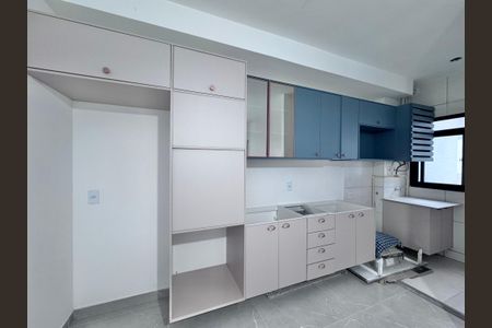 Apartamento à venda com 47m², 2 quartos e sem vaga Apartamento à venda com 47m², 2 quartos e sem vagaCozinha e Área de Serviço