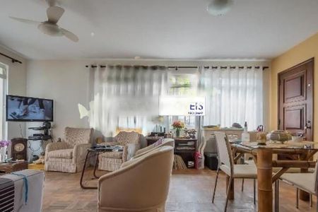 Casa à venda com 4 quartos, 250m² em Campo Belo, São Paulo