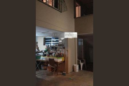 Casa à venda com 4 quartos, 250m² em Campo Belo, São Paulo