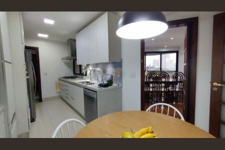 Apartamento à venda com 170m², 4 quartos e 2 vagas