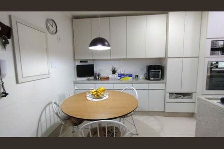Apartamento à venda com 170m², 4 quartos e 2 vagas