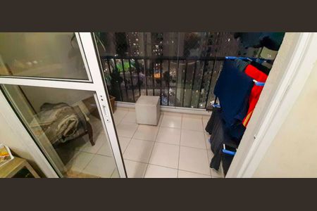 Sacada de apartamento à venda com 3 quartos, 67m² em Umuarama, Osasco