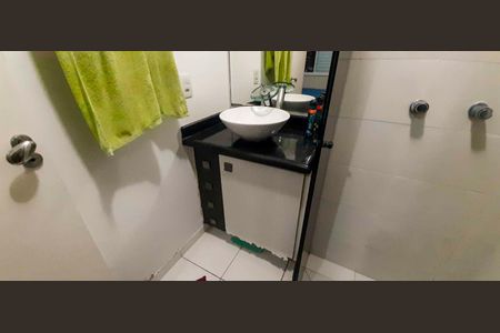 Apartamento à venda com 67m², 3 quartos e 1 vaga Apartamento à venda com 67m², 3 quartos e 1 vagaBanheiro da Suíte