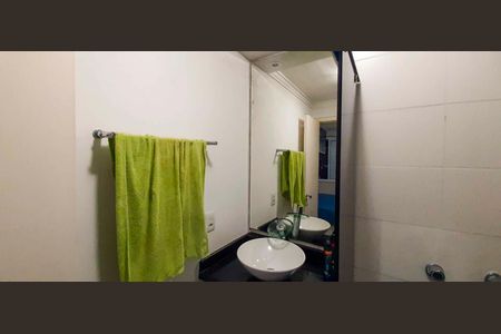 Apartamento à venda com 67m², 3 quartos e 1 vaga Apartamento à venda com 67m², 3 quartos e 1 vagaBanheiro da Suíte