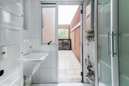 Apartamento à venda com 105m², 3 quartos e 2 vagas Apartamento à venda com 105m², 3 quartos e 2 vagasCozinha e Área de Serviço