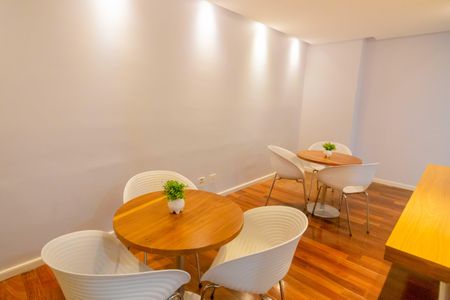 Apartamento à venda com 105m², 3 quartos e 2 vagas Apartamento à venda com 105m², 3 quartos e 2 vagasÁrea comum - Salão de festas