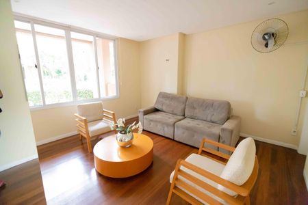 Apartamento à venda com 105m², 3 quartos e 2 vagas Apartamento à venda com 105m², 3 quartos e 2 vagasÁrea comum - Salão de festas