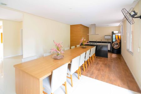 Apartamento à venda com 105m², 3 quartos e 2 vagas Apartamento à venda com 105m², 3 quartos e 2 vagasÁrea comum - Salão de festas Gourmet