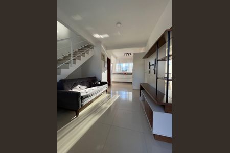 Sala de casa para alugar com 2 quartos, 68m² em Forquilha, São José