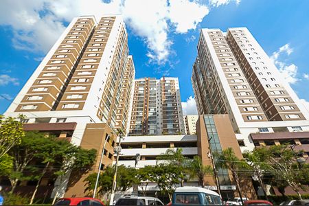 Apartamento à venda com 92m², 2 quartos e 2 vagasFachada e portaria