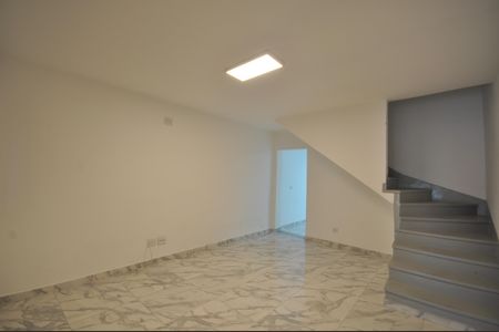 Sala de casa para alugar com 4 quartos, 120m² em Vila Brasil, São Paulo