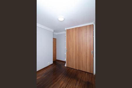 Apartamento à venda com 83m², 3 quartos e 2 vagas Apartamento à venda com 83m², 3 quartos e 2 vagasQuarto 2