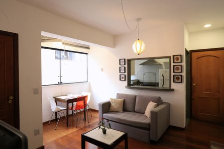 Sala de apartamento para alugar com 1 quarto, 65m² em Carmo, Belo Horizonte