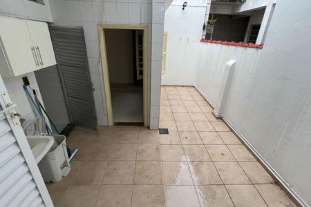 Casa para alugar com 152m², 2 quartos e 2 vagas Casa para alugar com 152m², 2 quartos e 2 vagasÁrea de Serviço