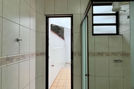 Casa para alugar com 152m², 2 quartos e 2 vagas Casa para alugar com 152m², 2 quartos e 2 vagasBanheiro