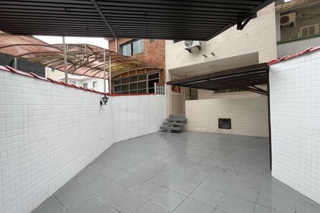 Casa para alugar com 152m², 2 quartos e 2 vagas Casa para alugar com 152m², 2 quartos e 2 vagasGaragem