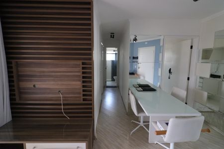 Sala de apartamento à venda com 2 quartos, 52m² em Quitaúna, Osasco