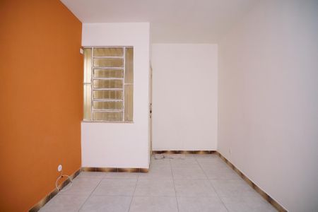 Apartamento à venda com 29m², 1 quarto e sem vaga Apartamento à venda com 29m², 1 quarto e sem vagaSala
