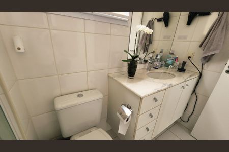 Apartamento à venda com 101m², 3 quartos e sem vaga Apartamento à venda com 101m², 3 quartos e sem vagaBanheiro da Suíte