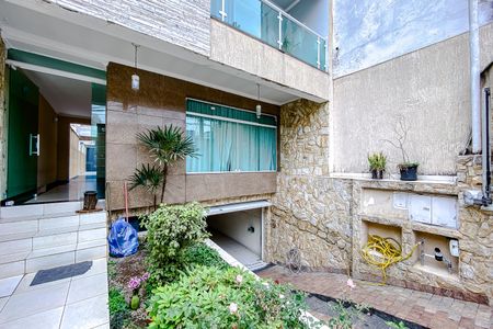 Casa para alugar com 340m², 5 quartos e 5 vagas Casa para alugar com 340m², 5 quartos e 5 vagasHall de Entrada