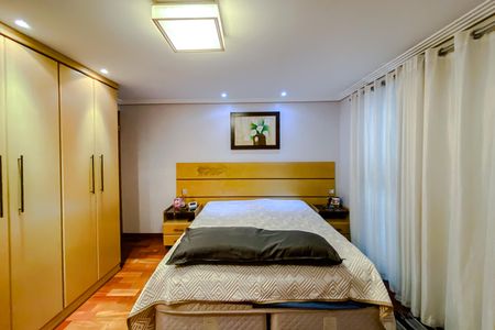 Casa para alugar com 340m², 5 quartos e 5 vagas Casa para alugar com 340m², 5 quartos e 5 vagasSuíte 1