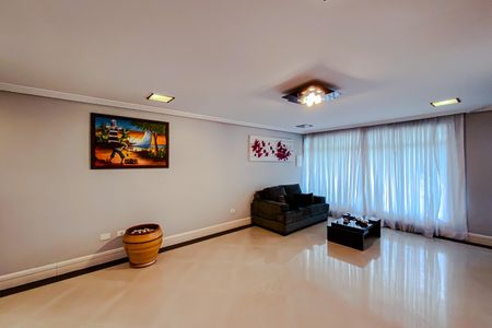 Casa para alugar com 340m², 5 quartos e 5 vagas Casa para alugar com 340m², 5 quartos e 5 vagasSala