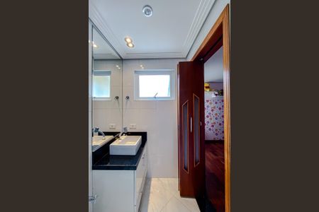 Casa para alugar com 340m², 5 quartos e 5 vagas Casa para alugar com 340m², 5 quartos e 5 vagasBanheiro da Suíte 2